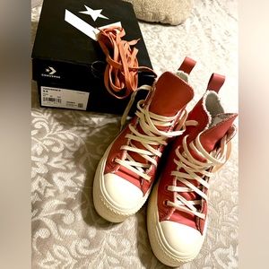 Sherpa lined platform converse